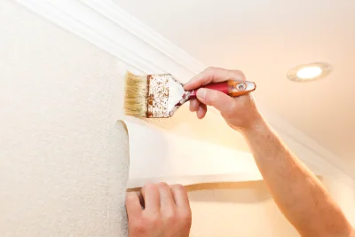 Pose de papier peint à la Saunière — revêtements muraux et toiles de verre